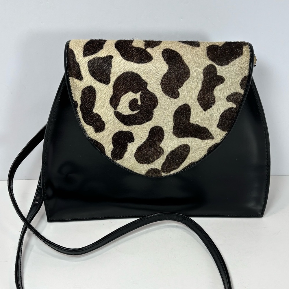 Vtg Cow Print Faux Leather Crossbody Handbag Black Long Strap Boho Western Hip